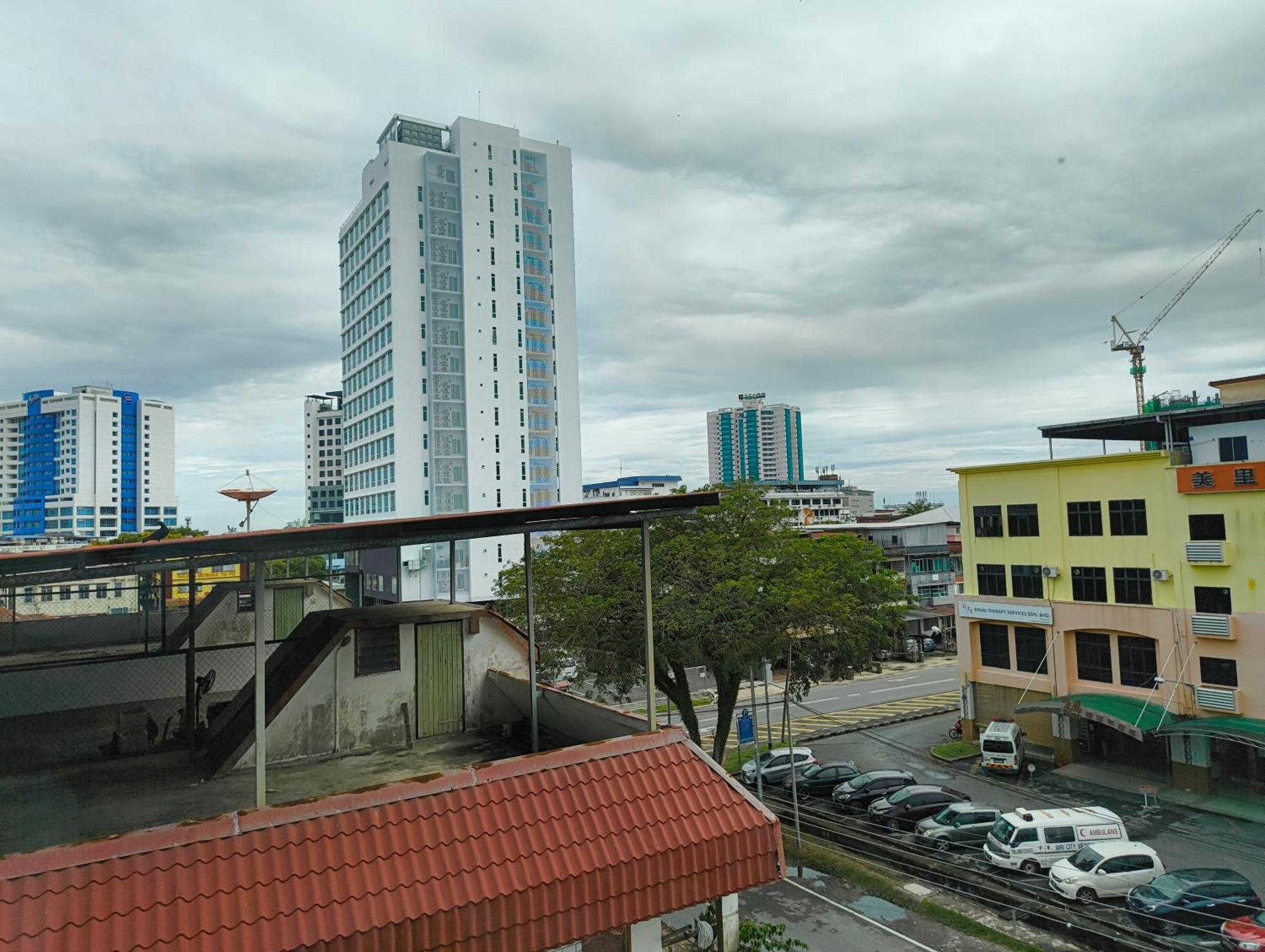 101 Hotel Miri Exterior foto